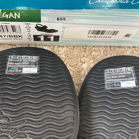 Cali From Skechers- Luxe Foam Sandals- Size 11 - Picture 7 of 7